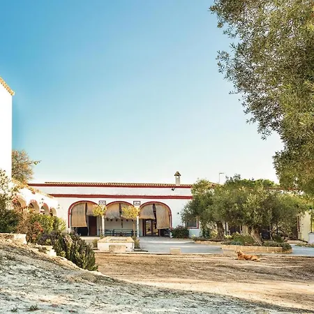 Awesome In W/ Outdoor Swimming Pool, Wifi And 8 Bedrooms جيريز