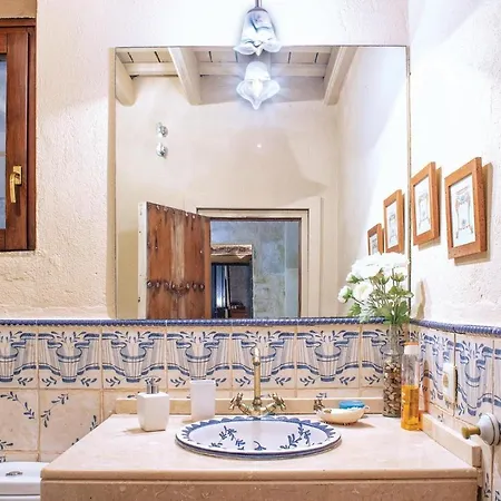 Awesome In W/ Outdoor Swimming Pool, Wifi And 8 Bedrooms * جيريز