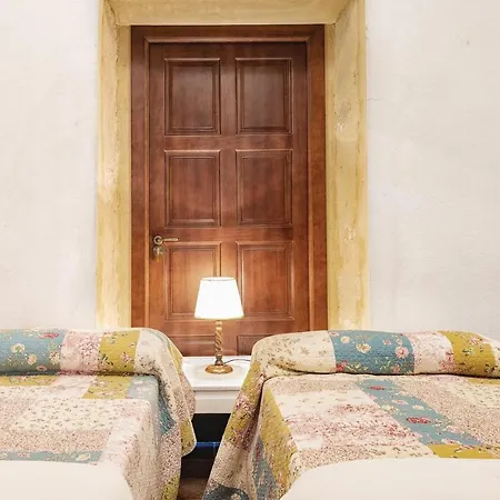 Awesome In W/ Outdoor Swimming Pool, Wifi And 8 Bedrooms جيريز